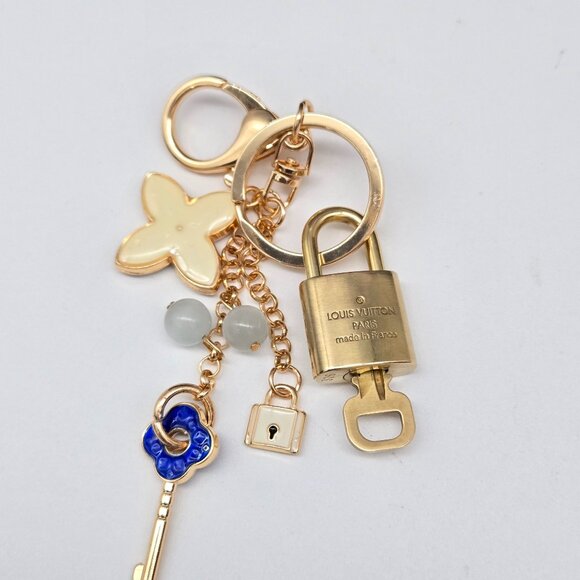 Authentic Louis Vuitton Lock & Key with unbranded Bagcharm, Keycharm, Keychain - Picture 2 of 9